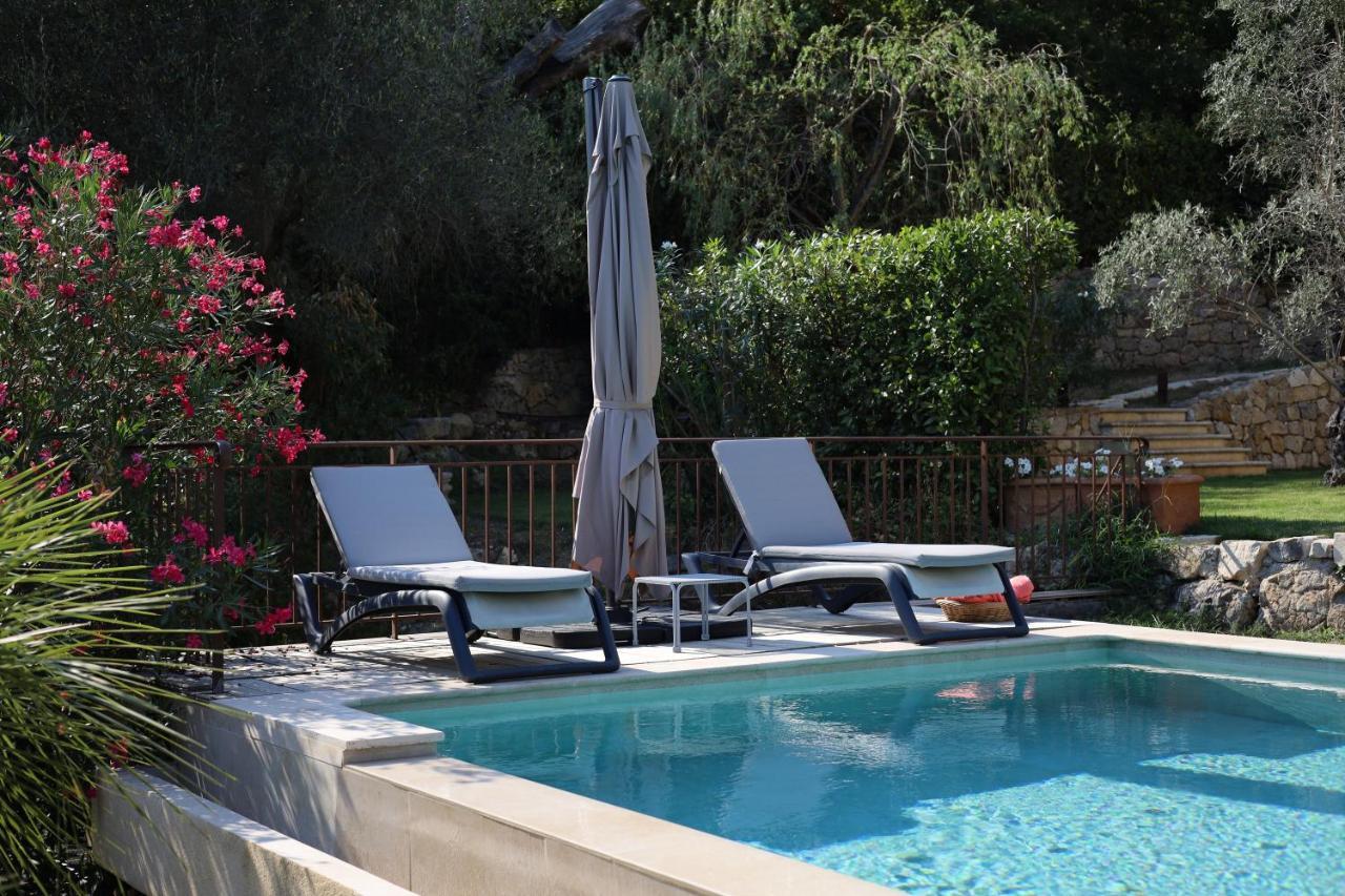 L'Elegante Bastide En Pierre Avec Vue Sur Le Vieux Village De Mougins Eksteriør billede