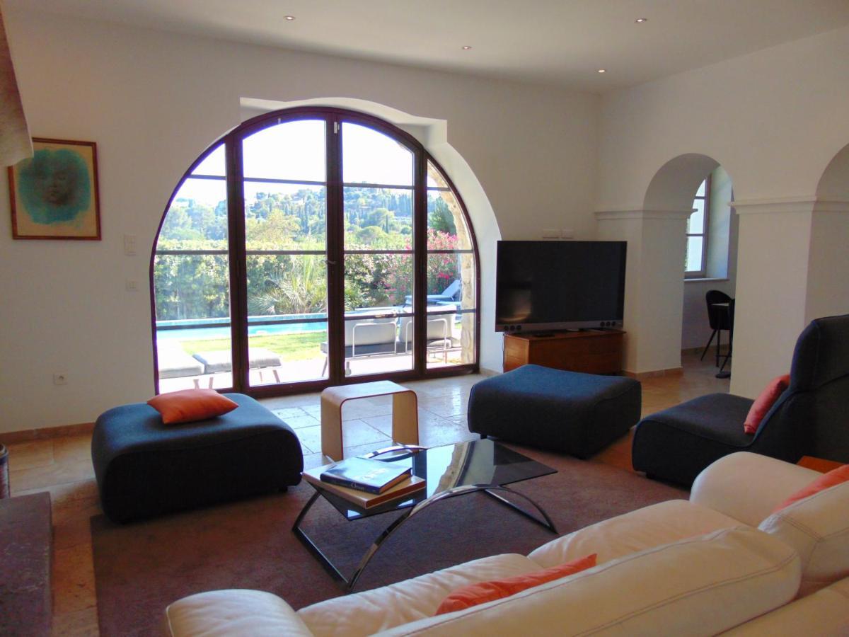 L'Elegante Bastide En Pierre Avec Vue Sur Le Vieux Village De Mougins Eksteriør billede