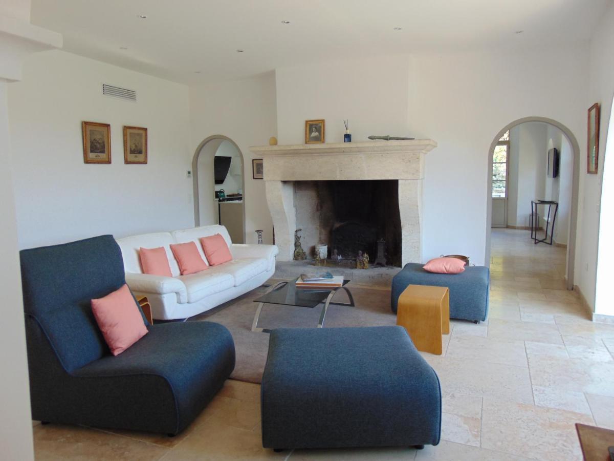 L'Elegante Bastide En Pierre Avec Vue Sur Le Vieux Village De Mougins Eksteriør billede