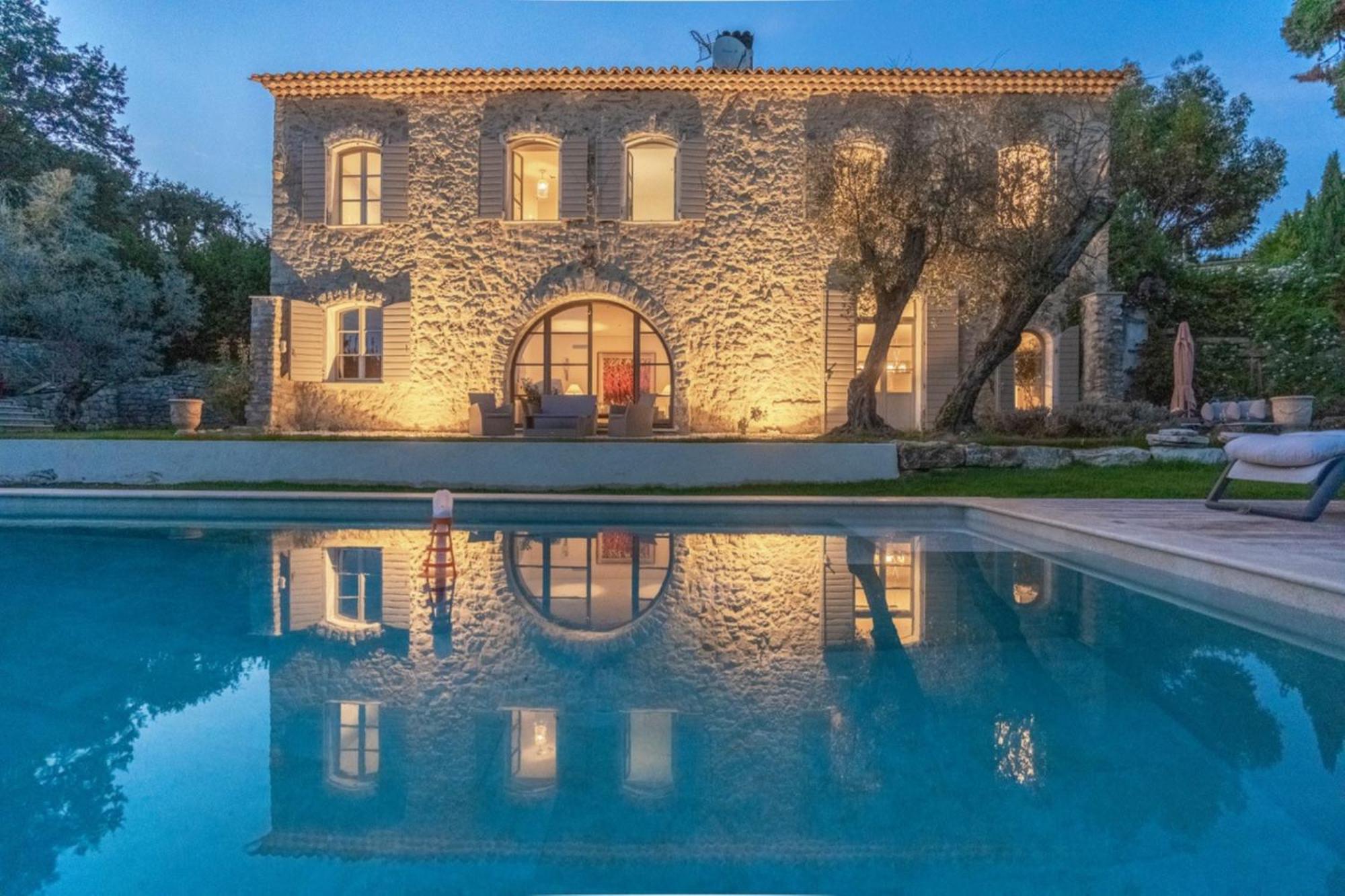 L'Elegante Bastide En Pierre Avec Vue Sur Le Vieux Village De Mougins Eksteriør billede
